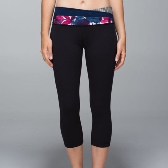 Lululemon Astro Wunder Under Crop Ghost Inkwell 8 - Picture 2 of 11